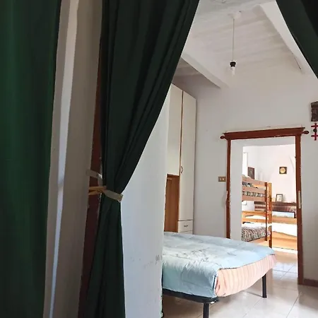 Casa Santina In Borgo Medievale Prata